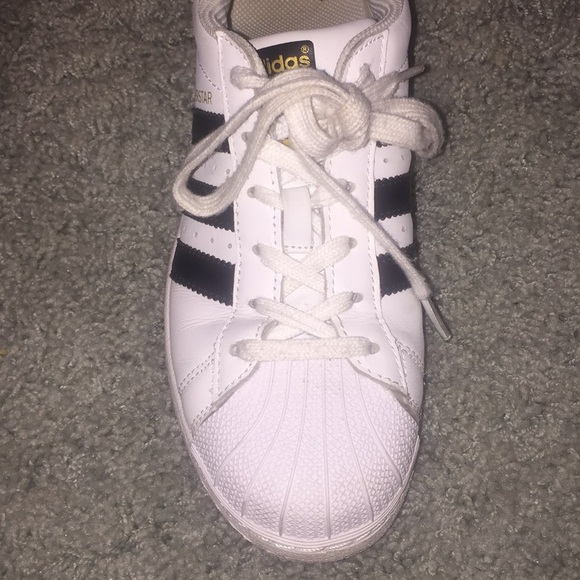 Adidas Superstars! - Picture 4 of 6